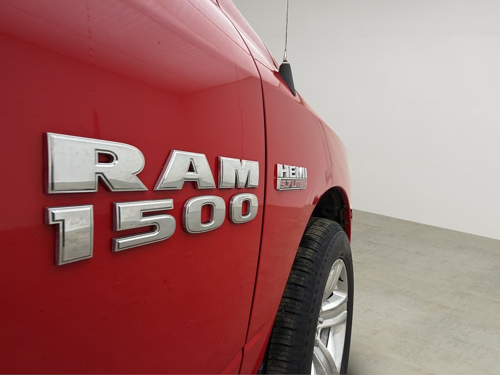 Vehicle Image 35