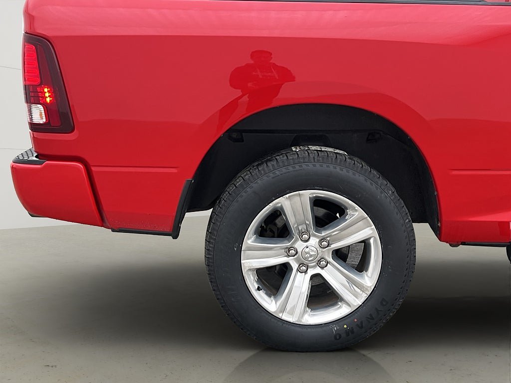Vehicle Image 38