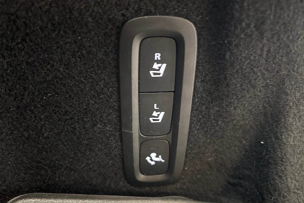 Vehicle Image 28