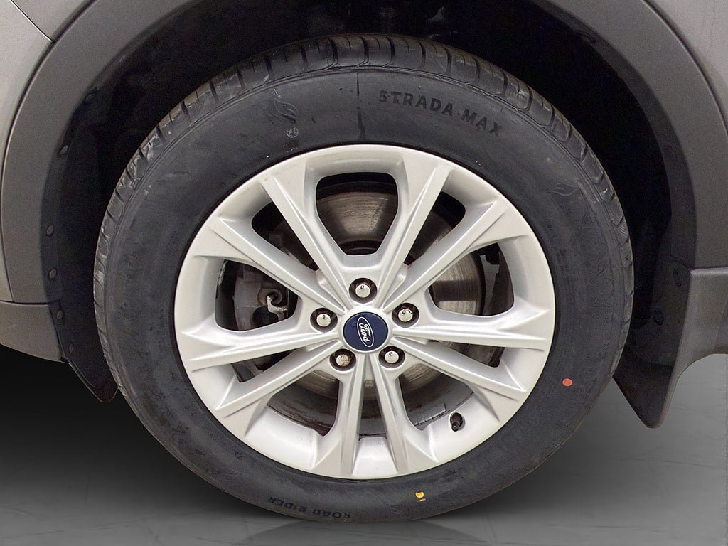 Vehicle Image 25