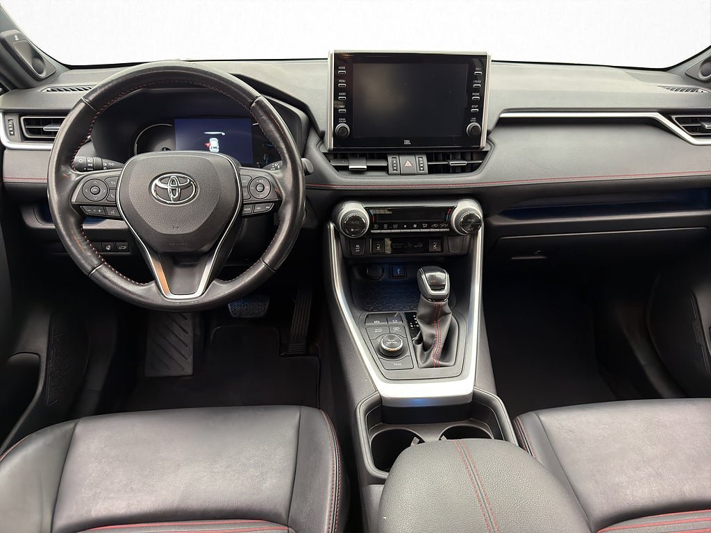 Vehicle Image 13