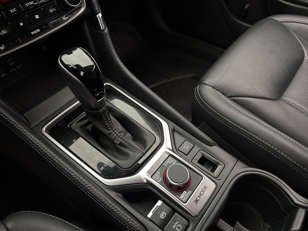 Vehicle Image 25