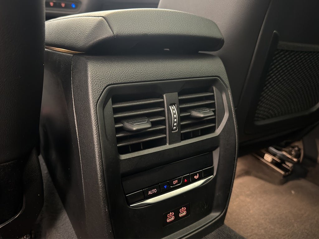 Vehicle Image 28