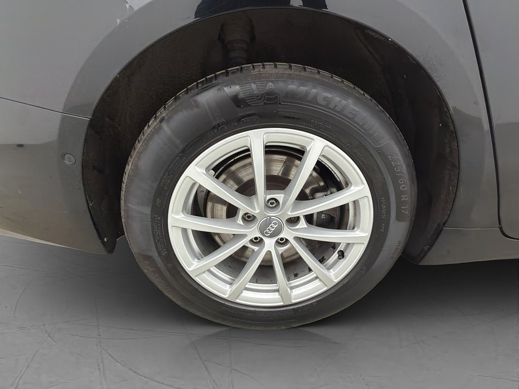 Vehicle Image 35