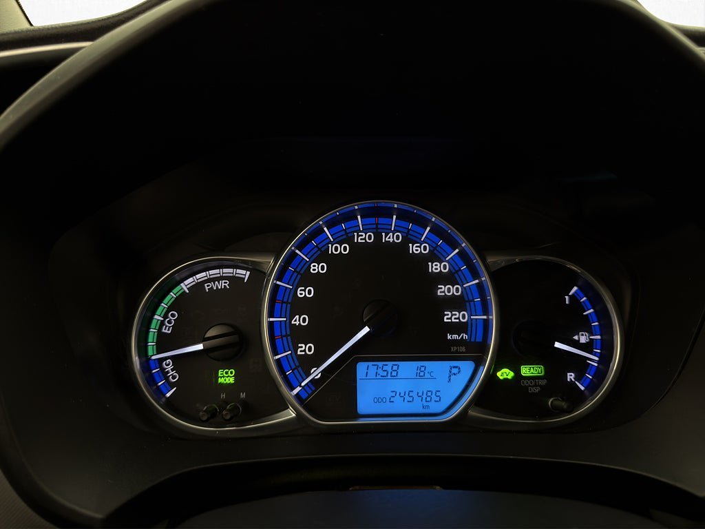 Vehicle Image 16