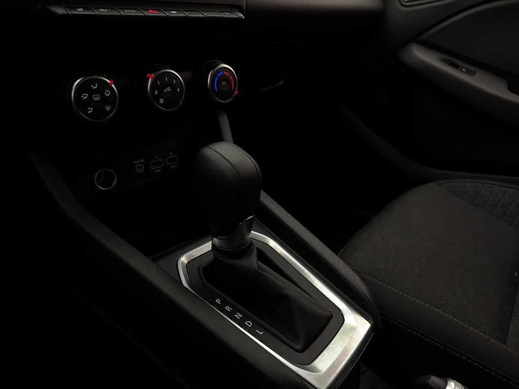Vehicle Image 22