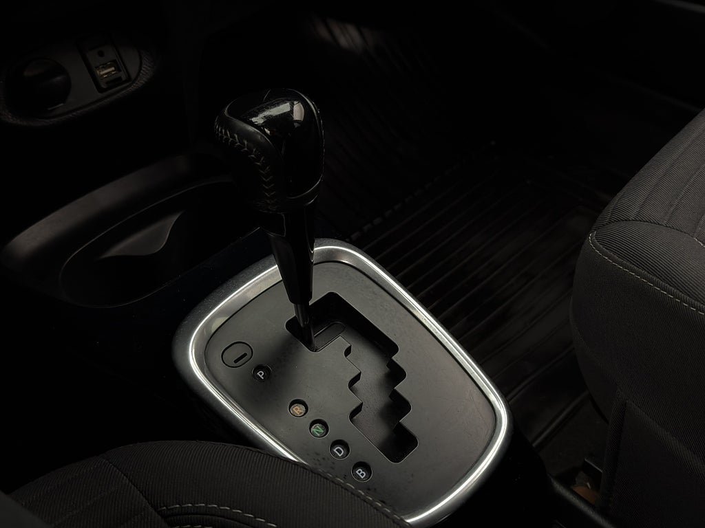 Vehicle Image 23