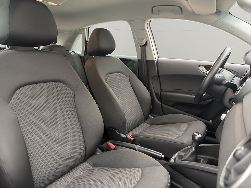 Vehicle Image 14