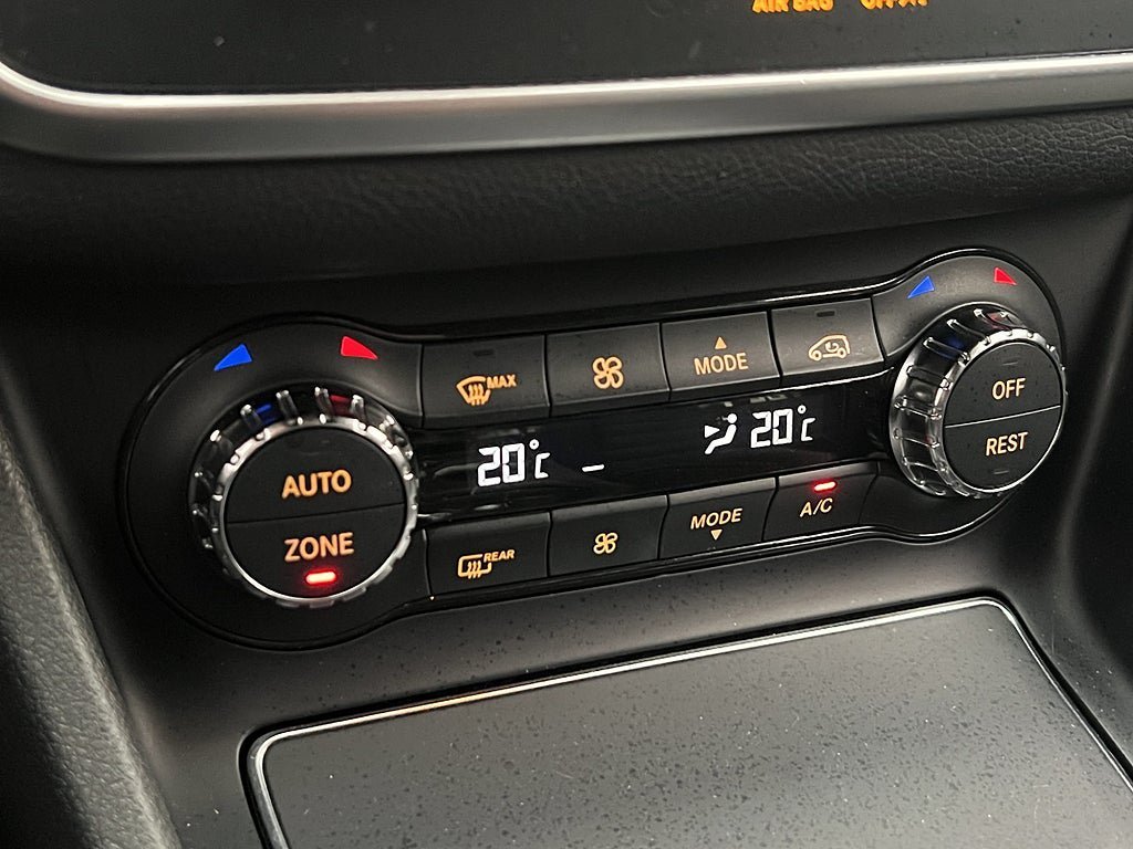 Vehicle Image 26
