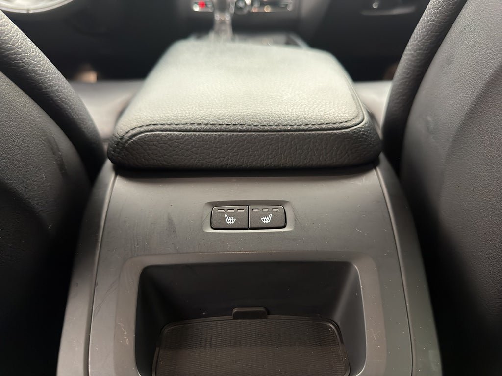Vehicle Image 28