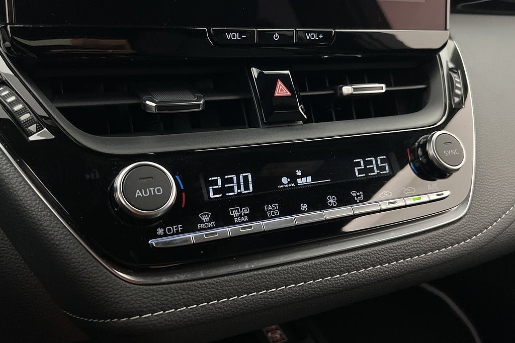 Vehicle Image 15