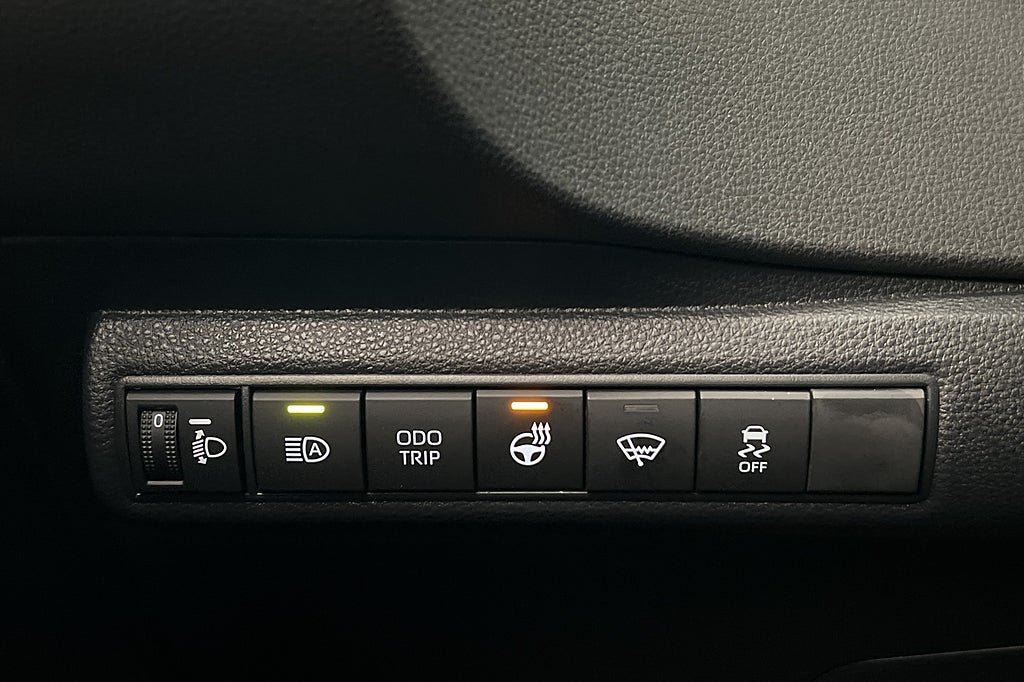 Vehicle Image 22