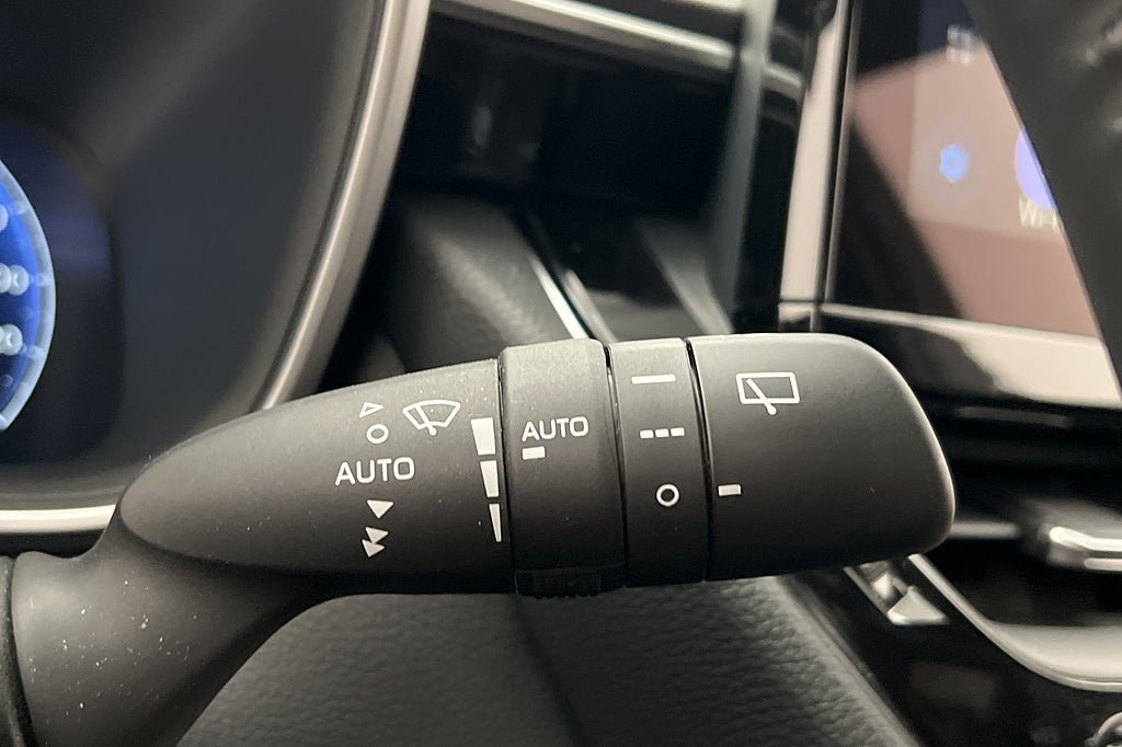 Vehicle Image 24