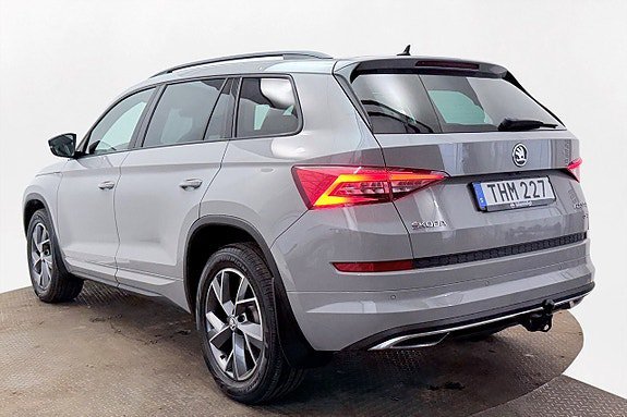 Vehicle Image 8