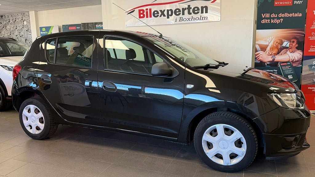 Vehicle Image 4