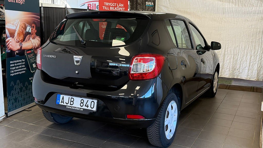 Vehicle Image 7