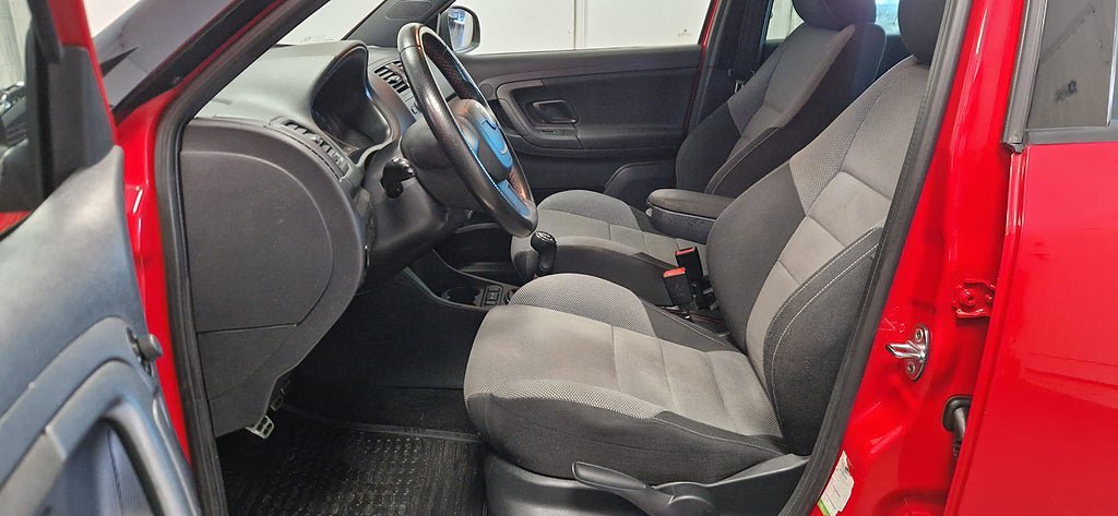 Vehicle Image 13