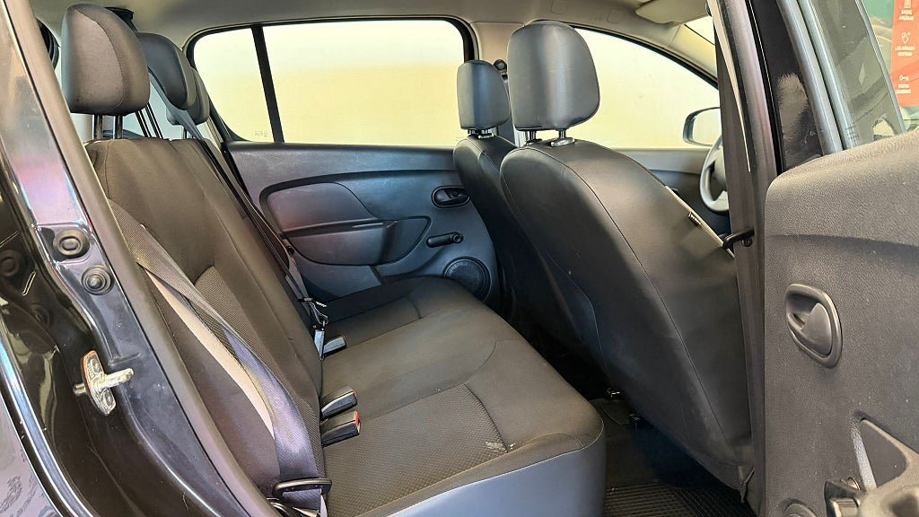 Vehicle Image 13