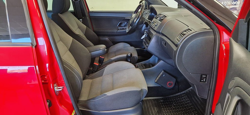 Vehicle Image 15