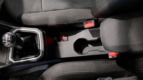 Vehicle Image 16