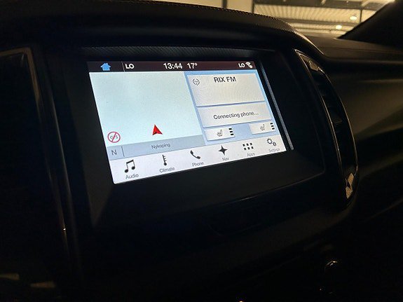Vehicle Image 21