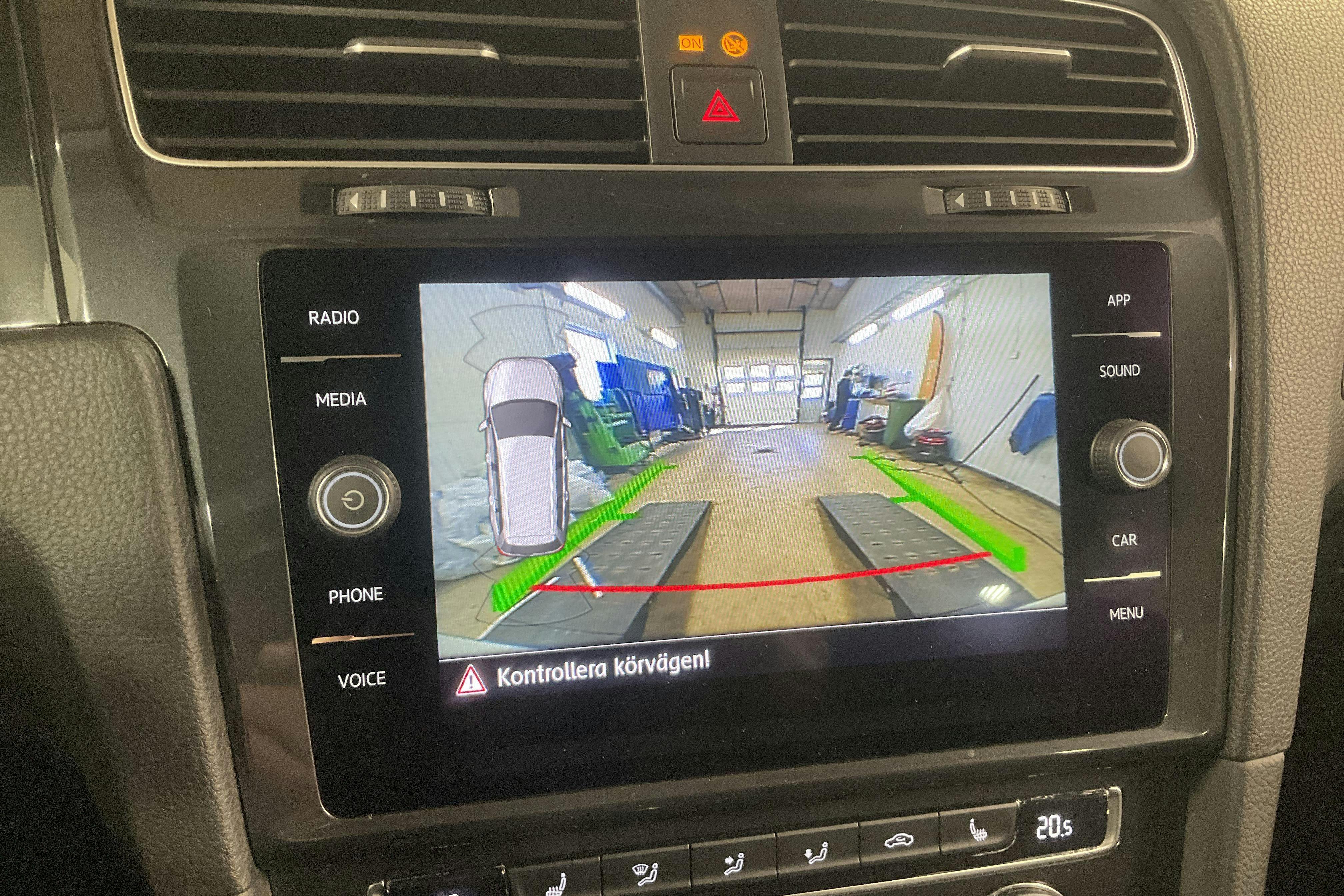 Vehicle Image 13