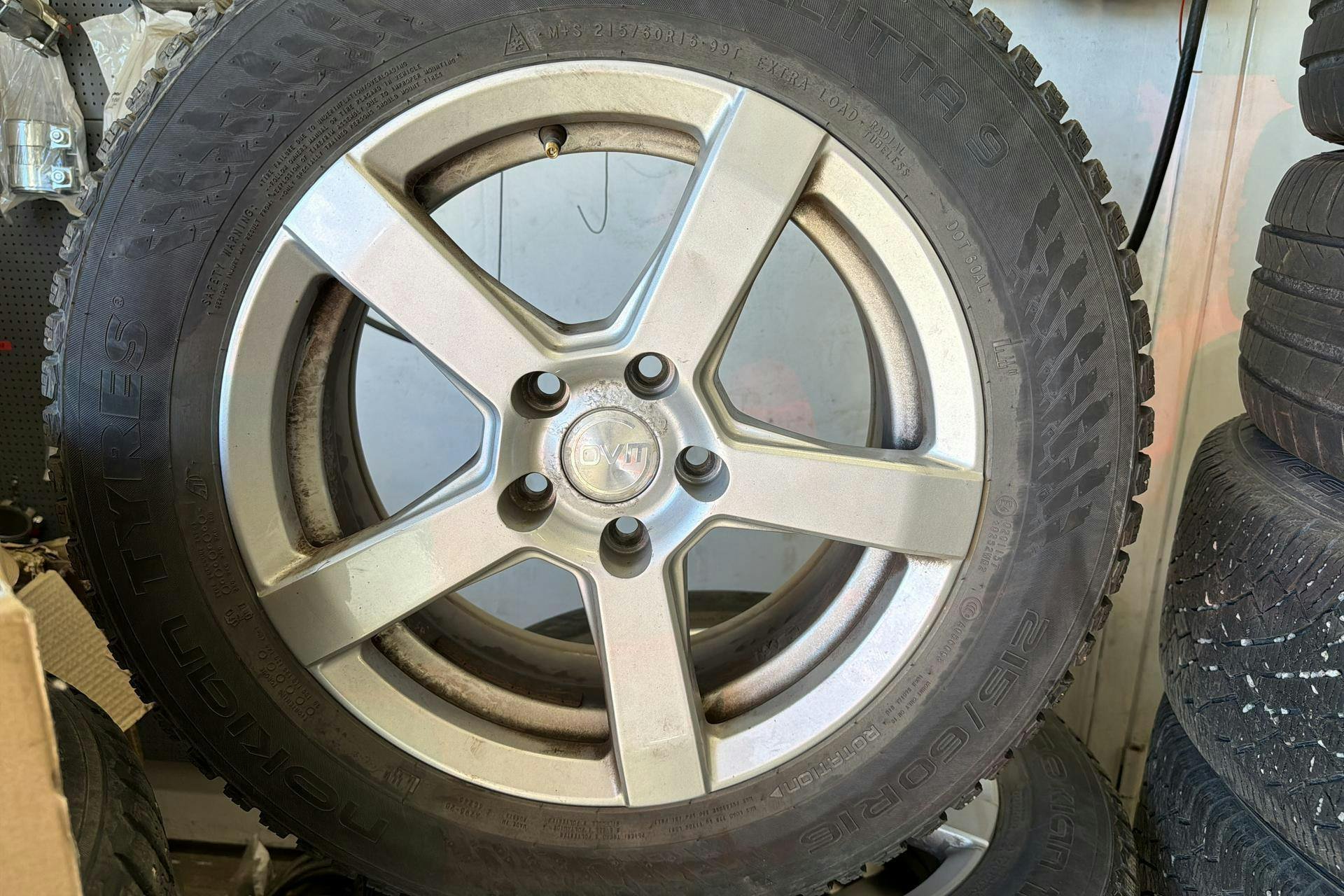 Vehicle Image 14