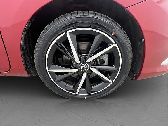 Vehicle Image 32