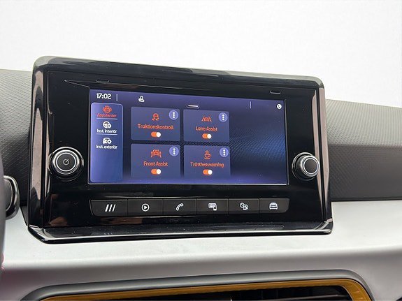 Vehicle Image 25
