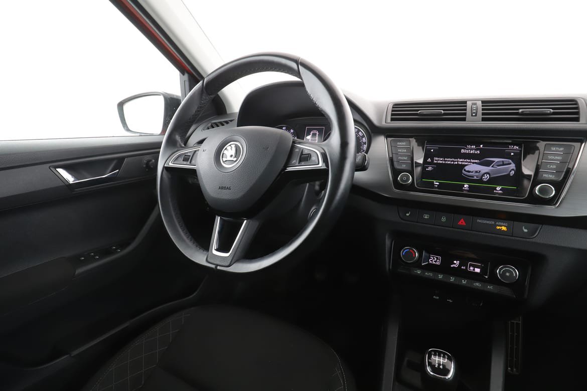 Vehicle Image 14