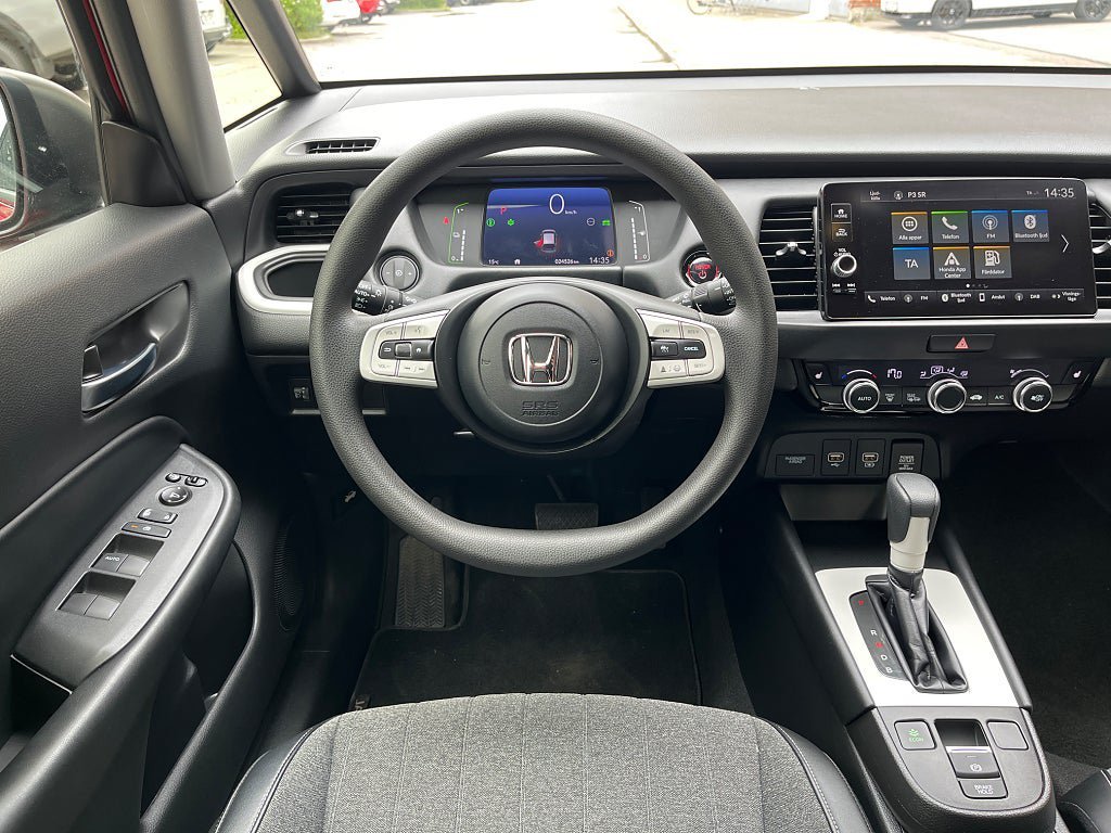 Vehicle Image 11