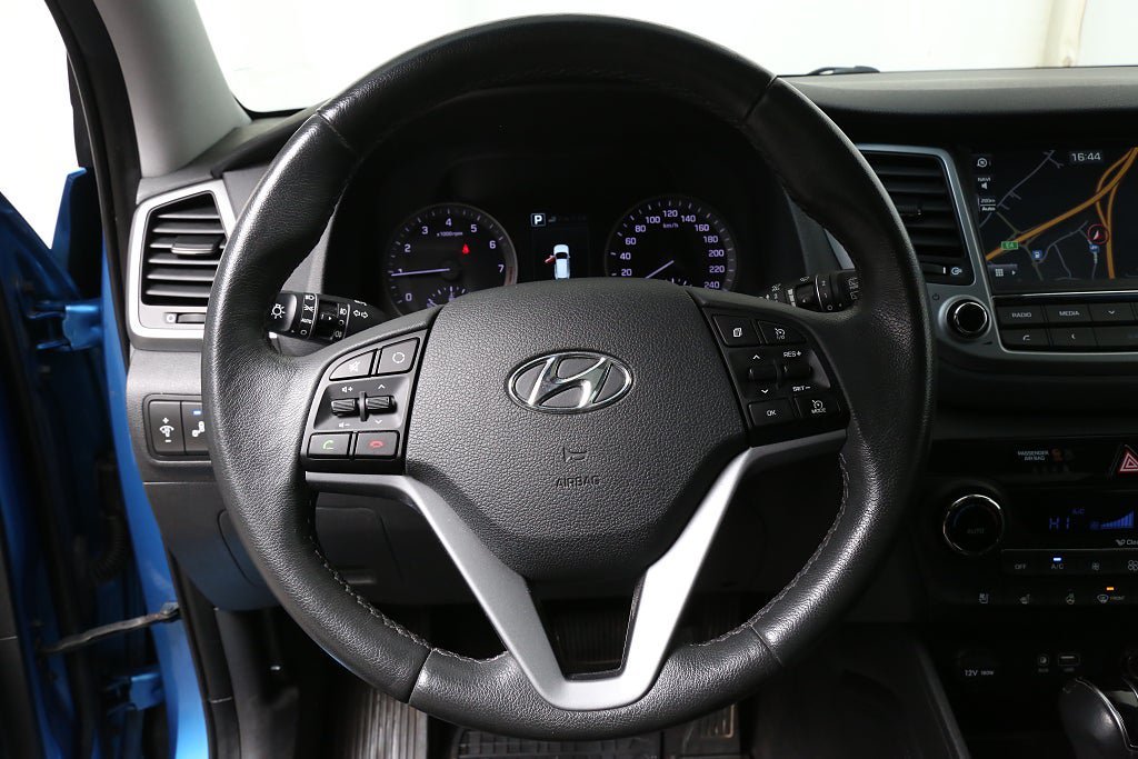 Vehicle Image 17