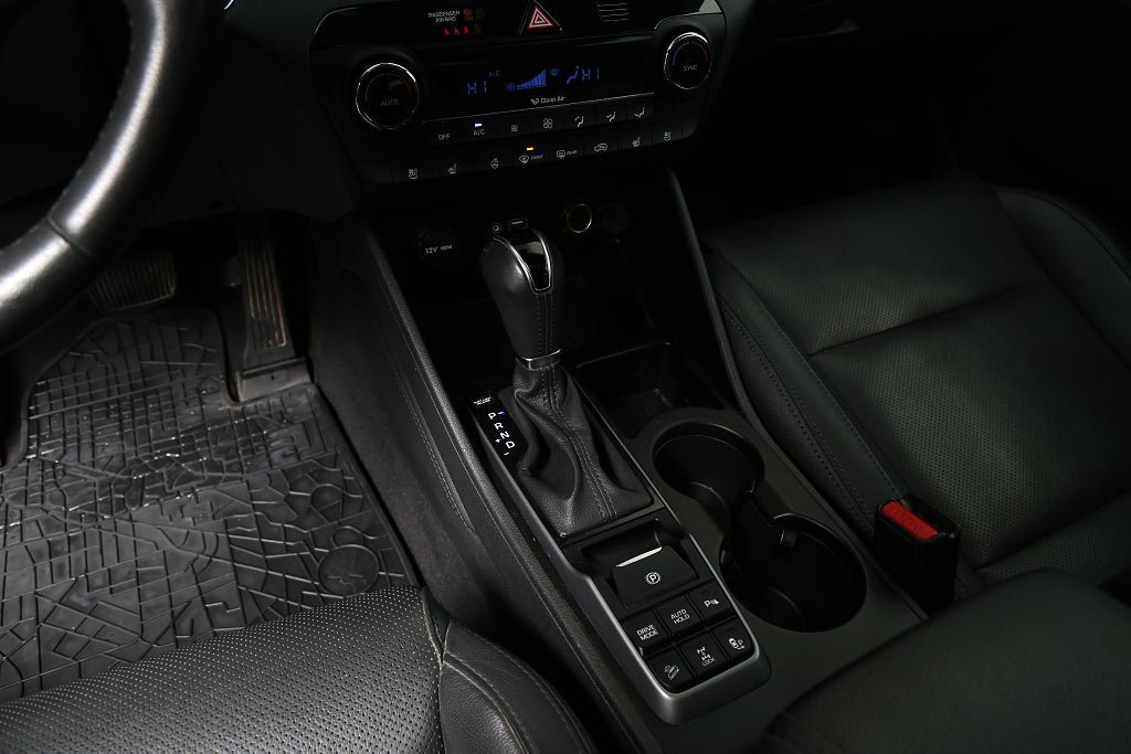 Vehicle Image 23