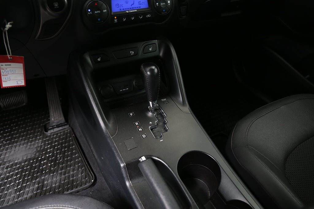Vehicle Image 21