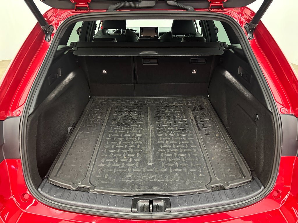 Vehicle Image 12