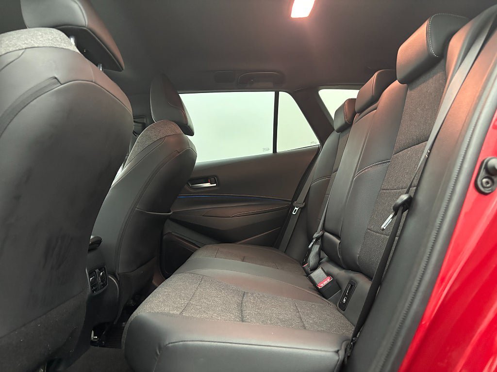 Vehicle Image 15