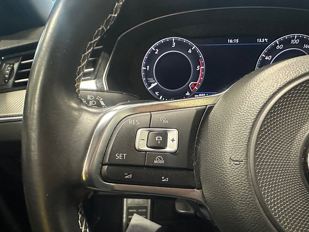 Vehicle Image 17