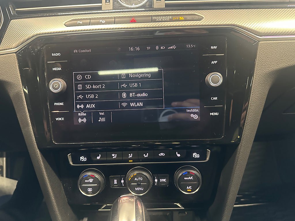 Vehicle Image 23