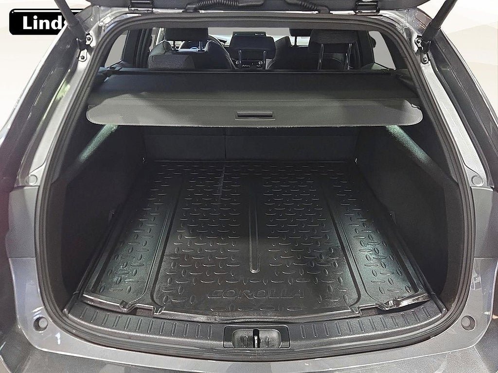 Vehicle Image 12