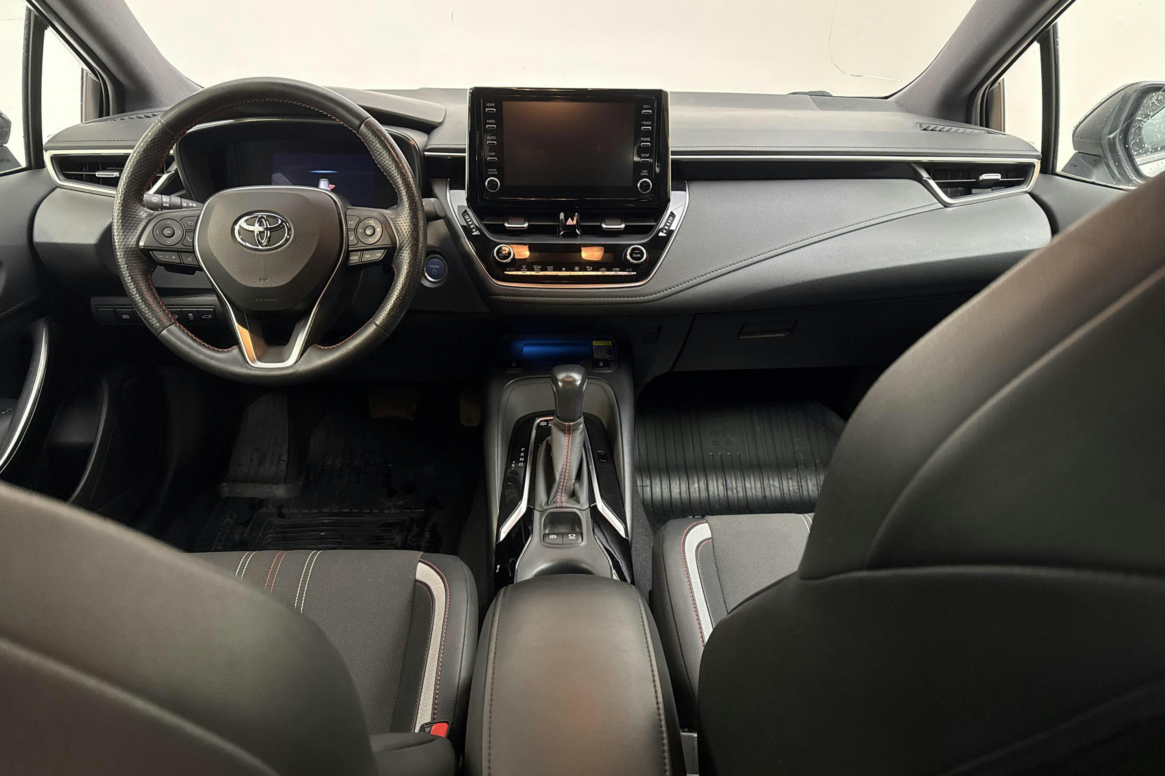 Vehicle Image 6