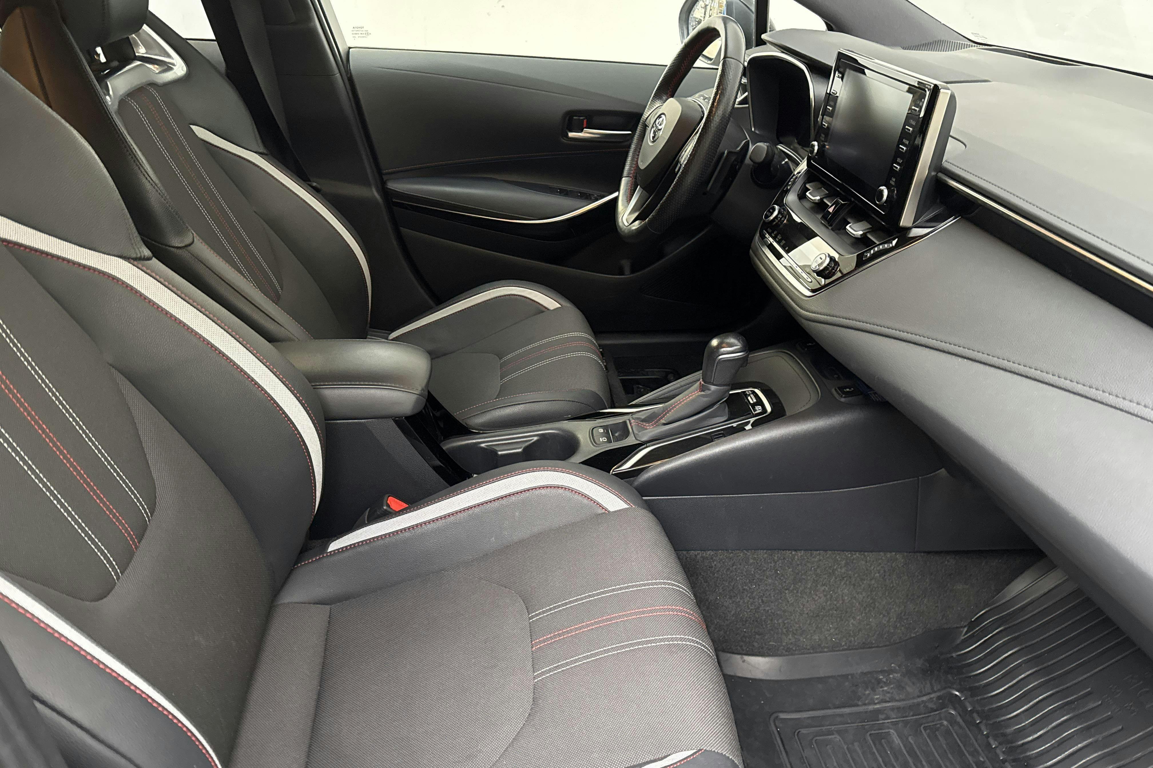 Vehicle Image 7