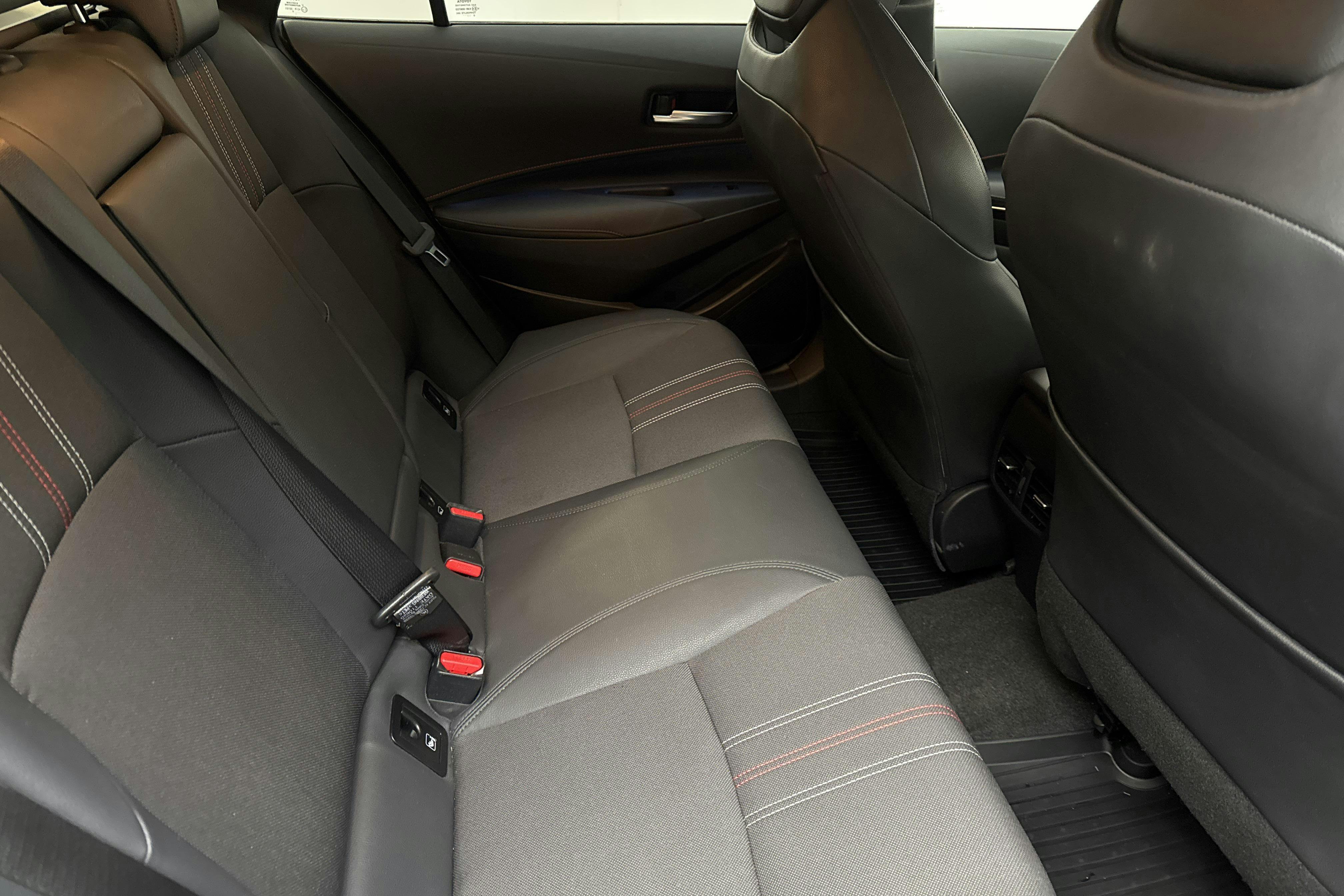 Vehicle Image 8