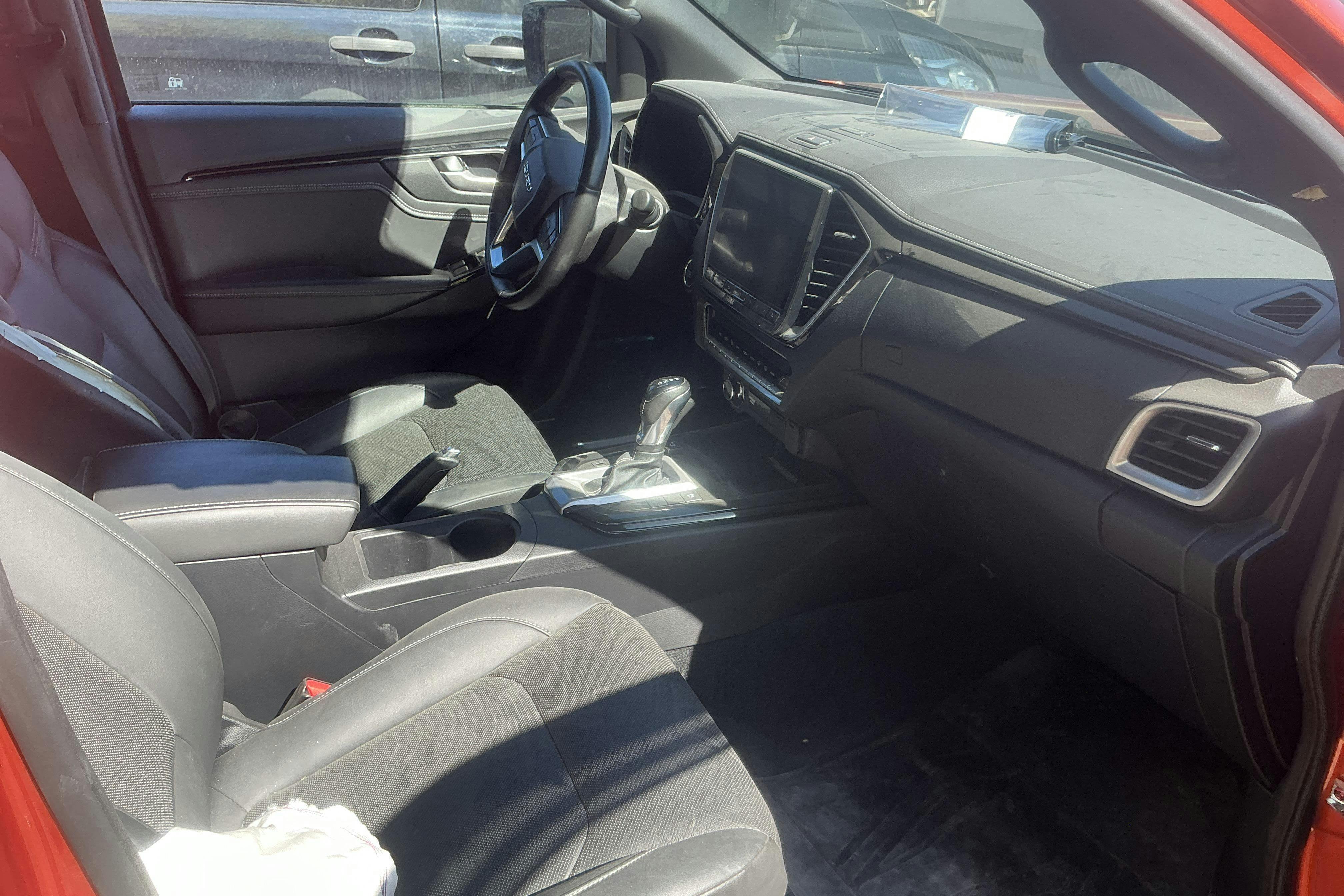 Vehicle Image 8