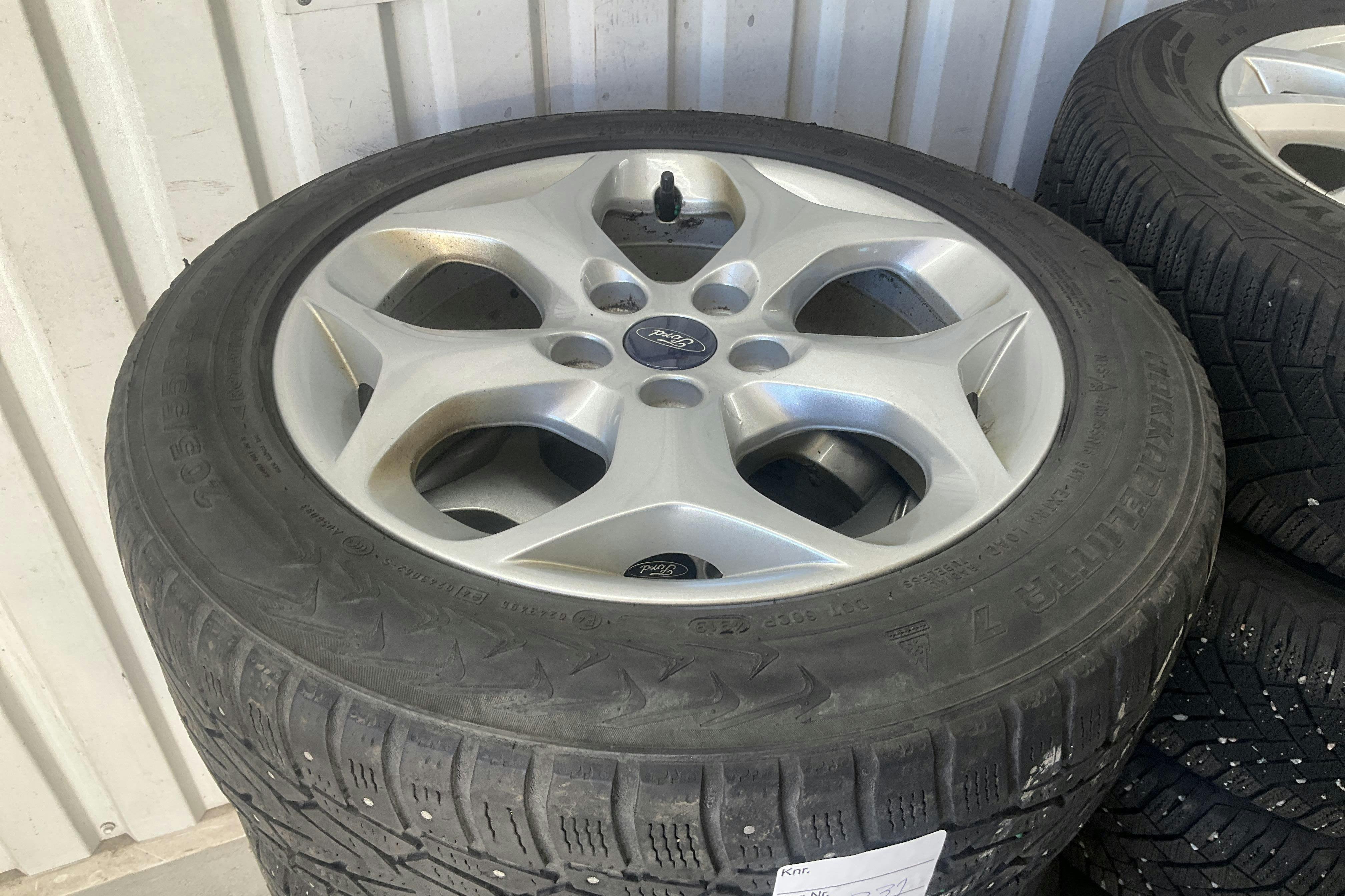 Vehicle Image 12