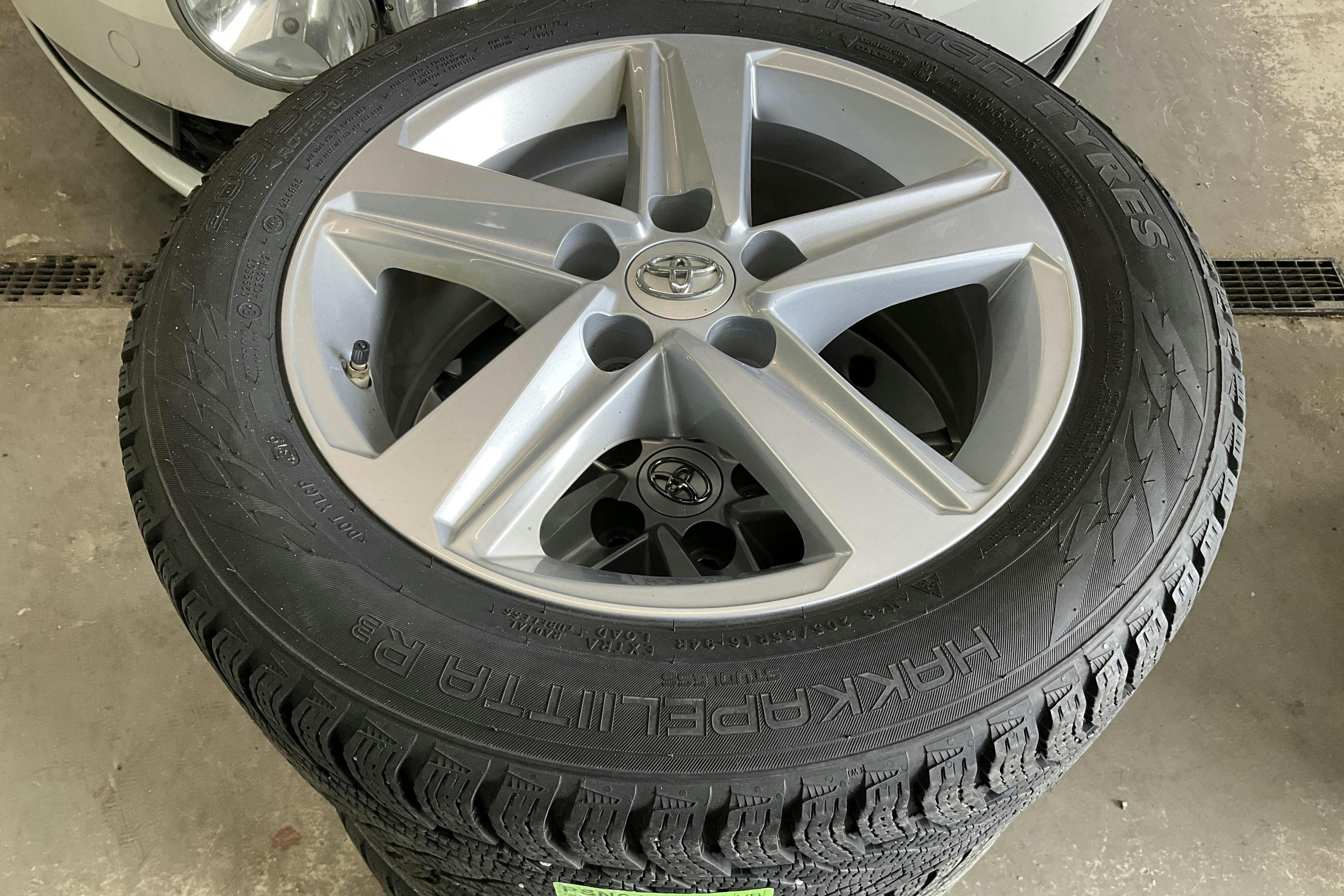 Vehicle Image 13