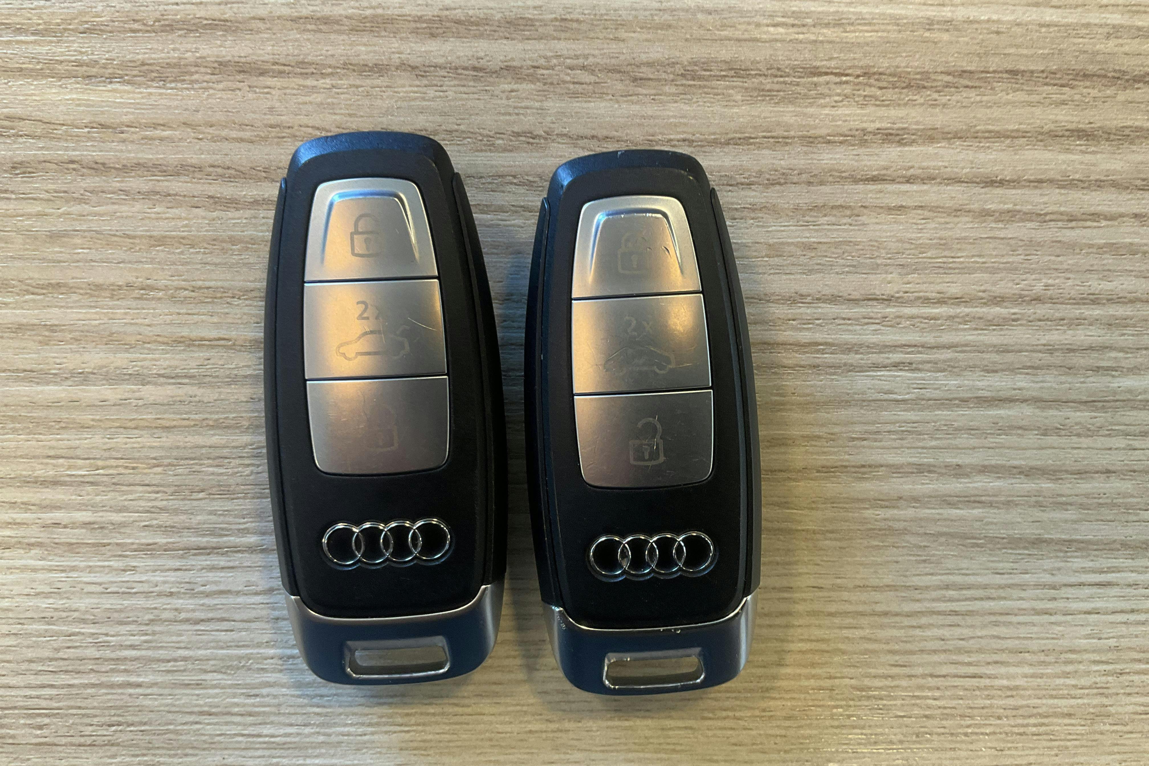 Vehicle Image 15
