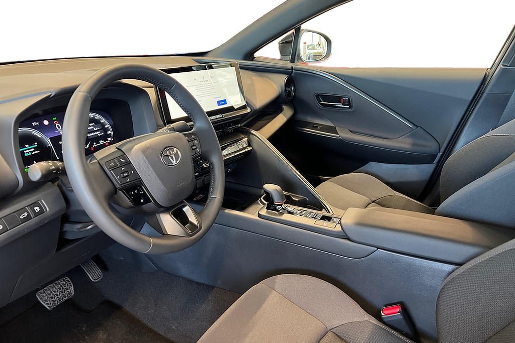 Vehicle Image 14