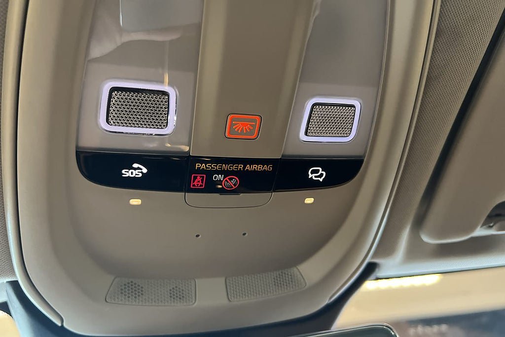 Vehicle Image 23