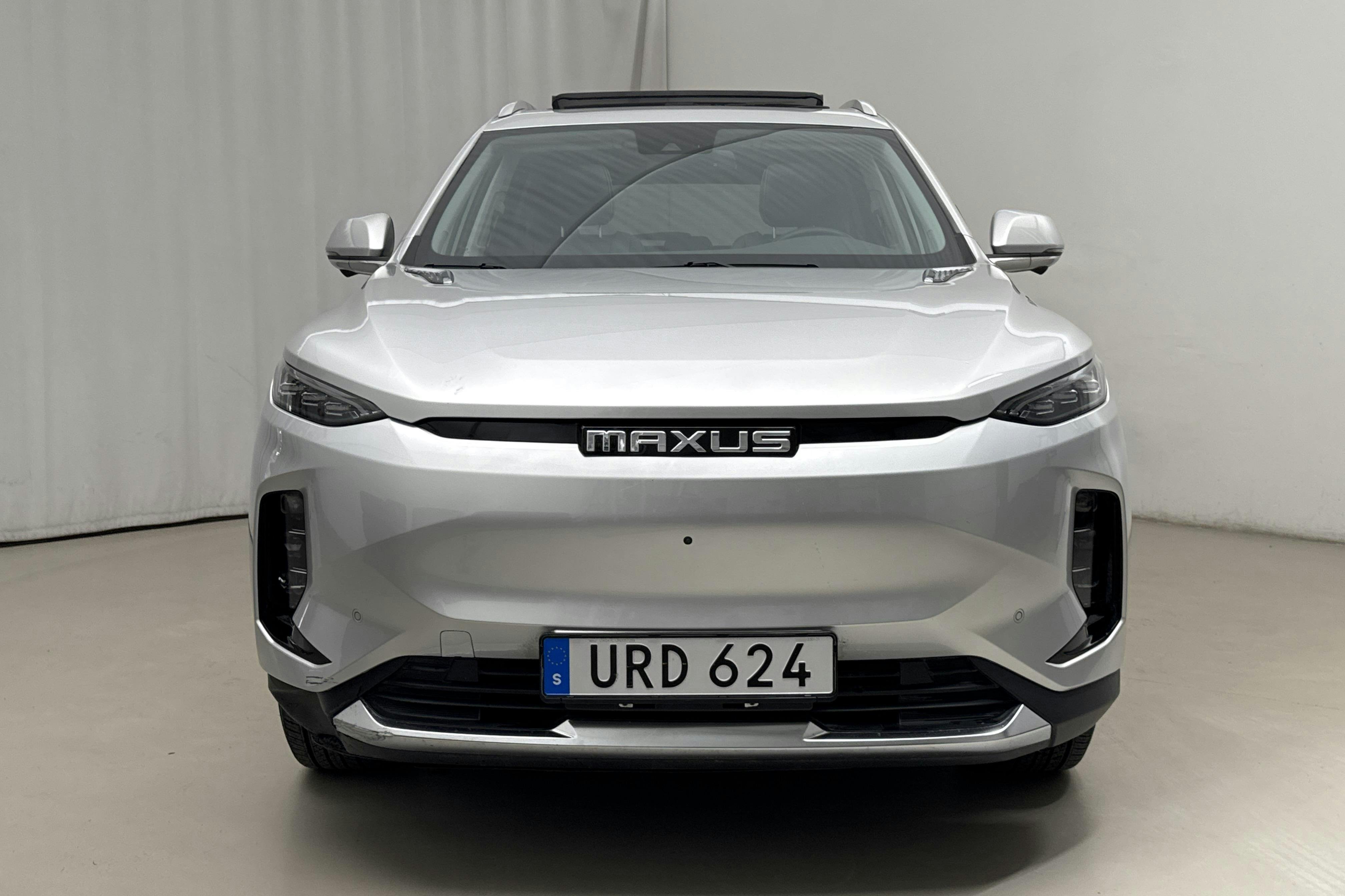 Vehicle Image 4