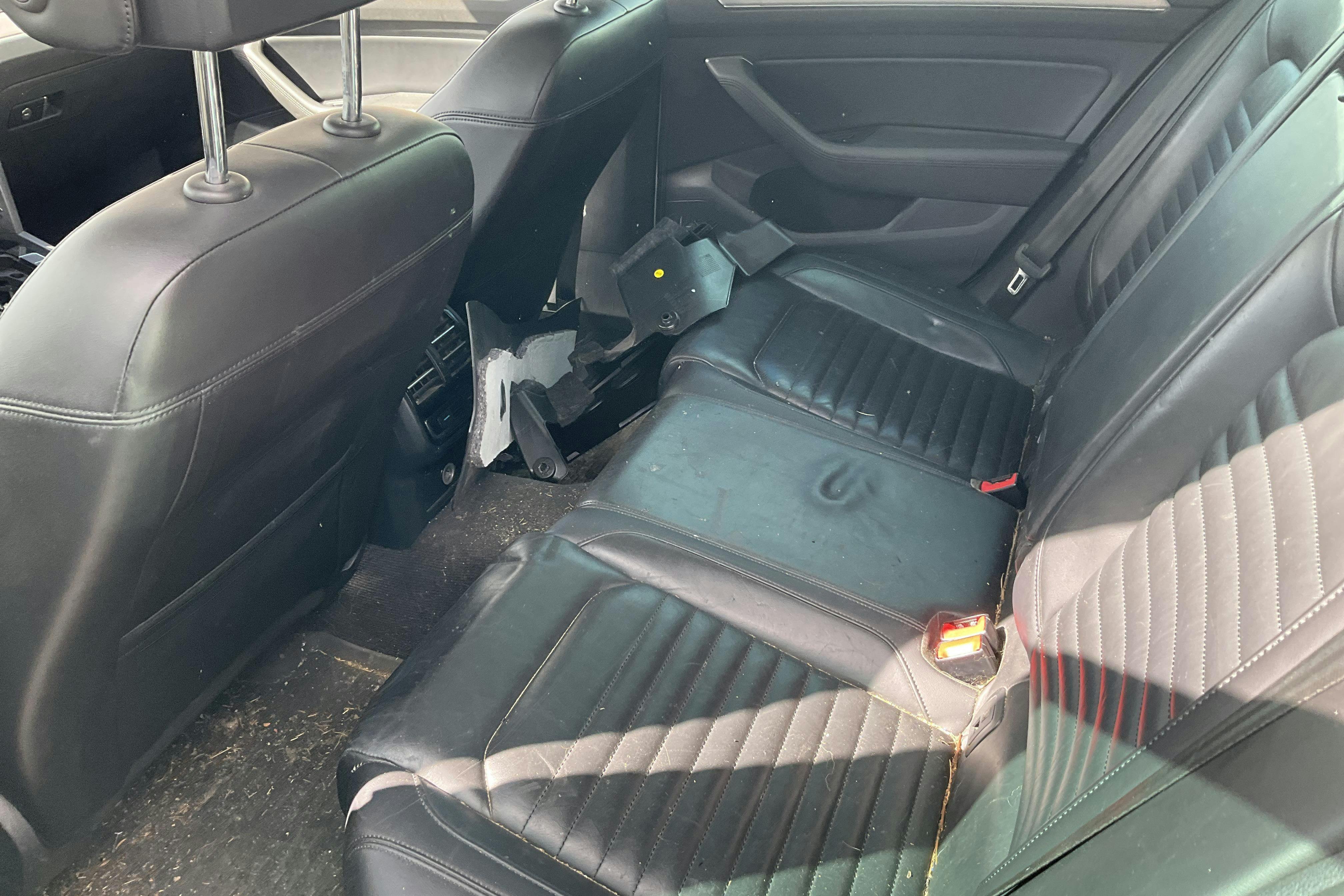 Vehicle Image 9